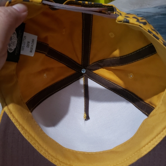 Cheetah hat - Picture 3 of 3